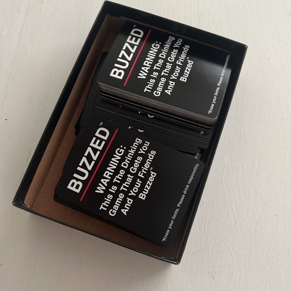 Buzzed - The Hilarious Party Game That Will Get You & Your Friends Buzzed - Picture 3 of 6